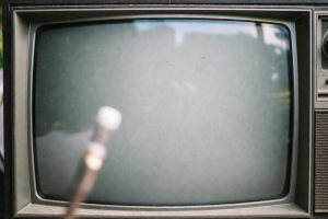 Ремонтировать телевизор или покупать новый: как оценить возраст, неисправность и будущие расходы