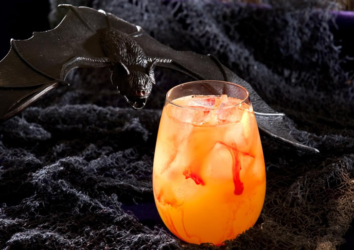 Жутко вкусные алкогольные коктейли для хэллоуина: чем порадовать гостей