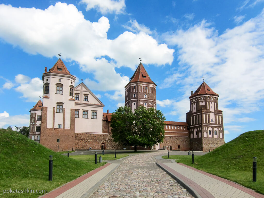 Слуцк – город в Минской области – является одним из старейших населенных пунктов Белоруссии К этому празднику приурочено множество мероприятий