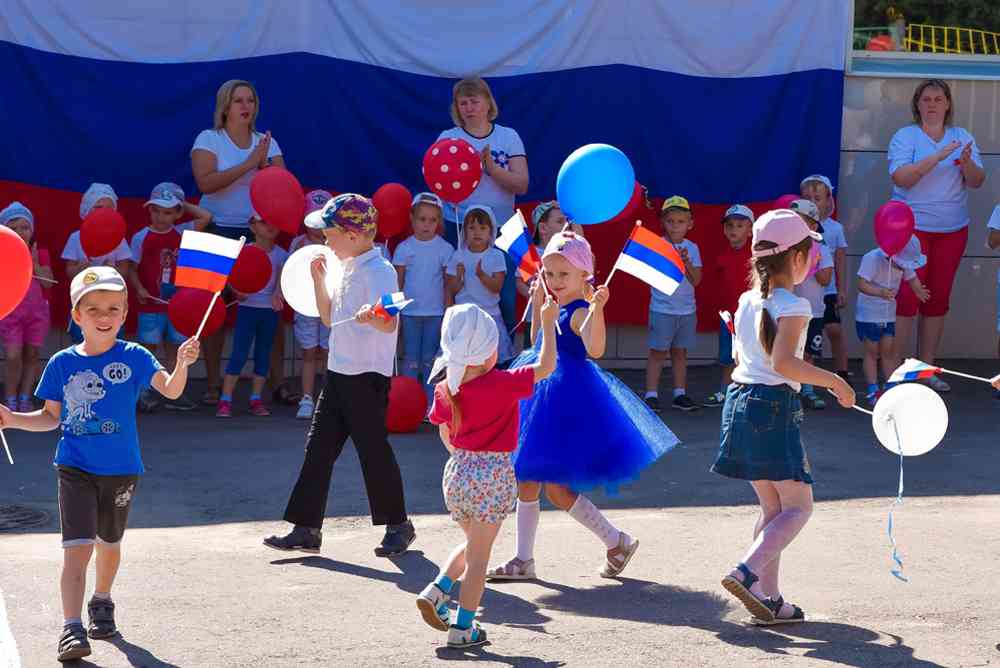 День государственного флага россии — 22 августа: история, значение и сакральность