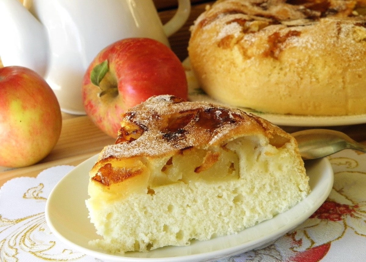 Интересные факты из жизни бисквитного пирога с яблоками шарлотка