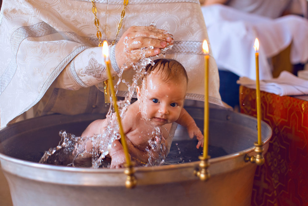 Крещение ребенка и взрослого – правила обряда, как проходит в православном храме
